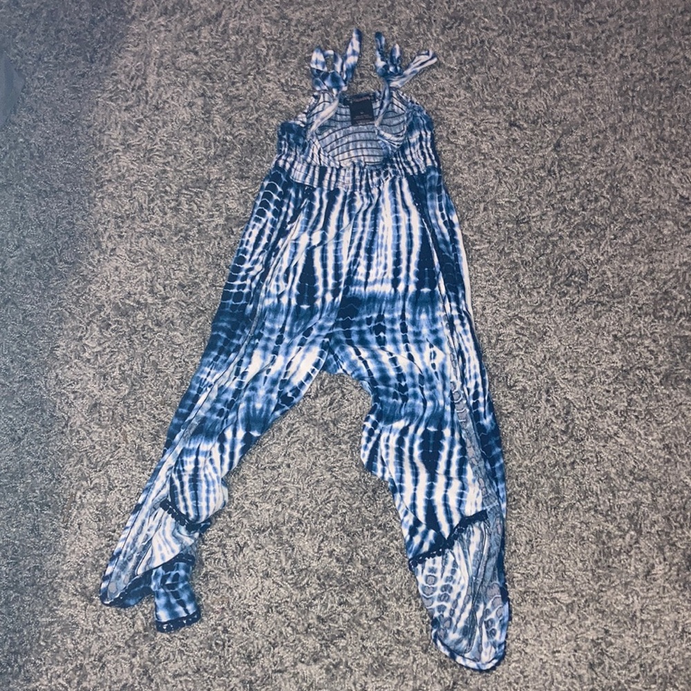 Blue tie dye jumper size small in kids from xtraordinary